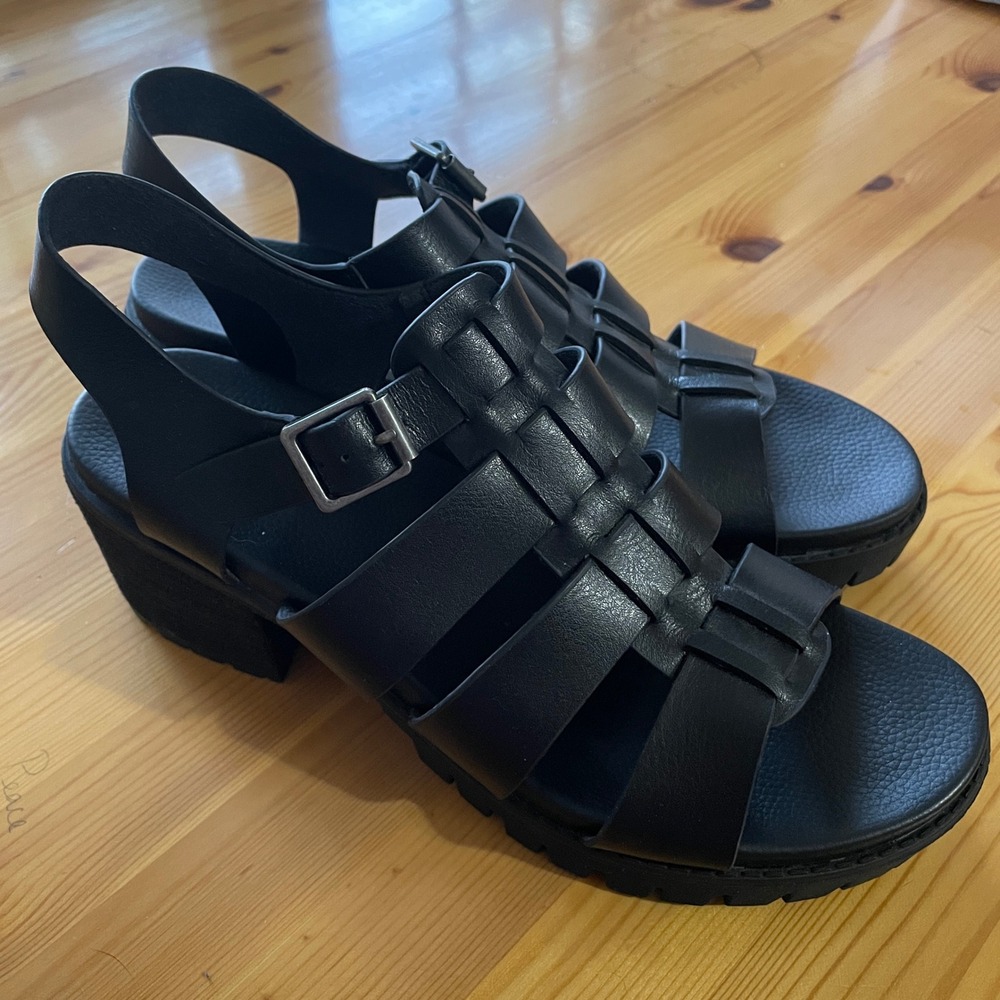 MIA Lula Chunky Platform Loafer Black Heeled Fisherman Sandals